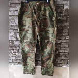 J. Crew Men's Green Camouflage  Pants